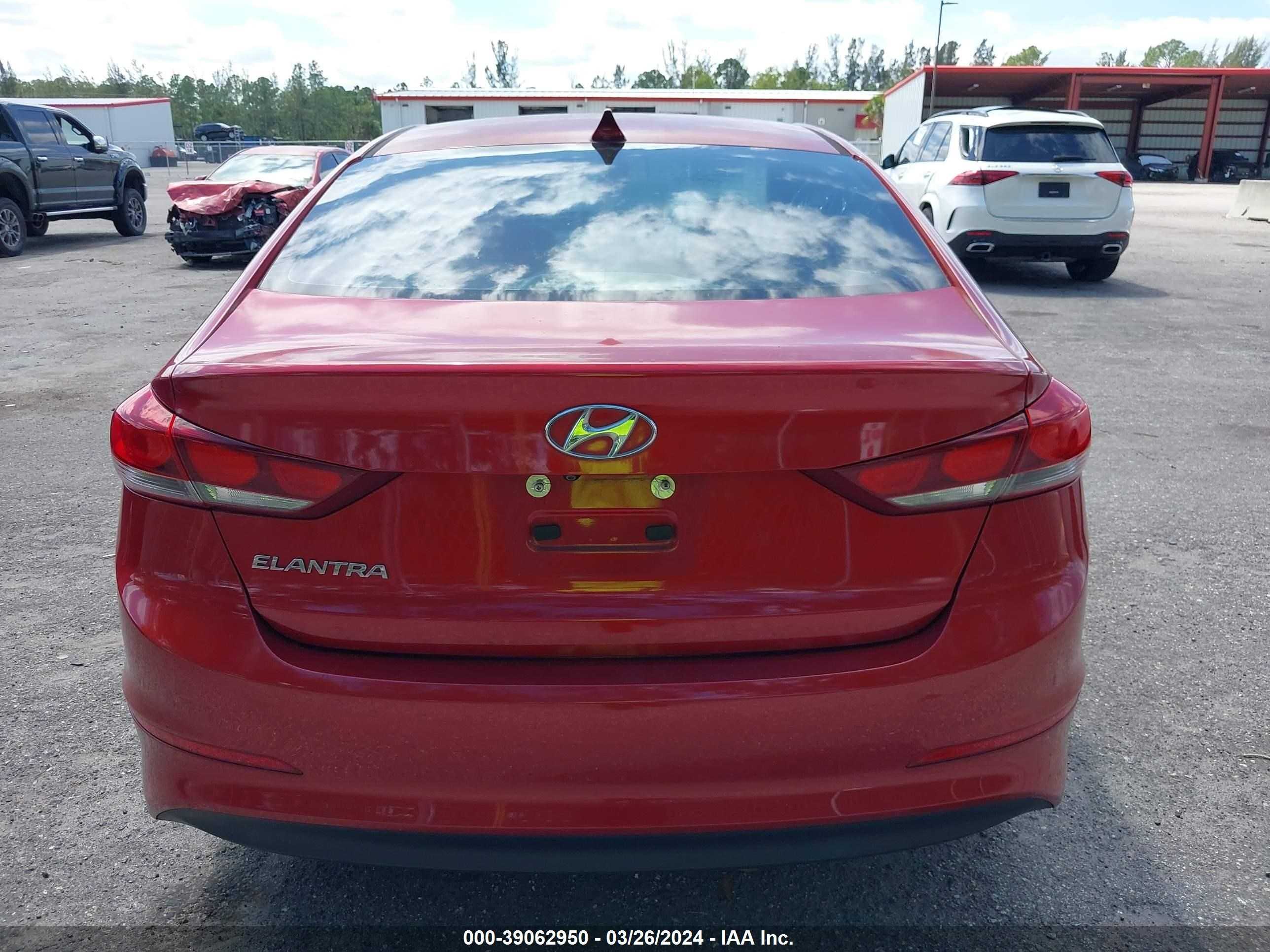 Photo 16 VIN: 5NPD84LF5HH042714 - HYUNDAI ELANTRA 