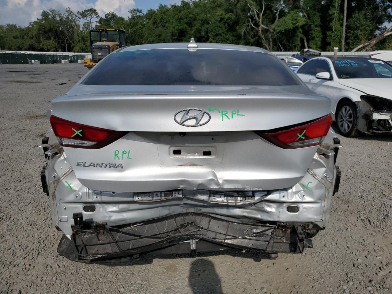 Photo 5 VIN: 5NPD84LF5HH046245 - HYUNDAI ELANTRA 