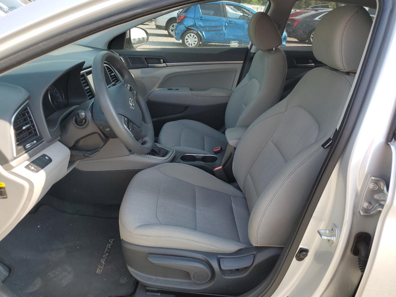 Photo 6 VIN: 5NPD84LF5HH046245 - HYUNDAI ELANTRA 