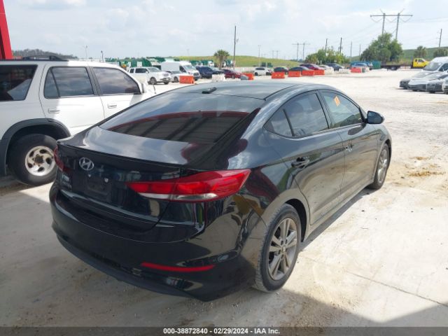 Photo 3 VIN: 5NPD84LF5HH064129 - HYUNDAI ELANTRA 