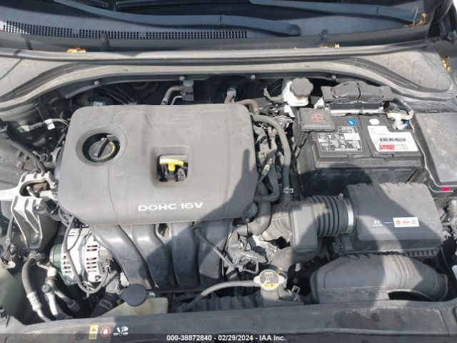 Photo 9 VIN: 5NPD84LF5HH064129 - HYUNDAI ELANTRA 