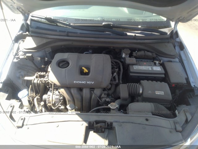 Photo 9 VIN: 5NPD84LF5HH071730 - HYUNDAI ELANTRA 