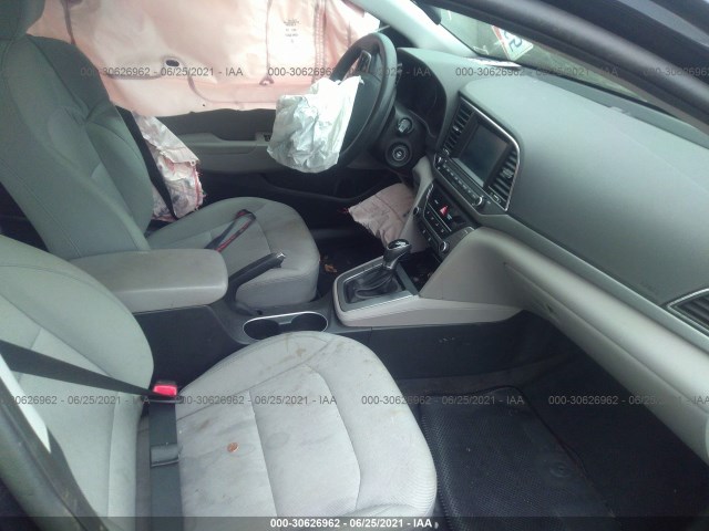 Photo 4 VIN: 5NPD84LF5HH074031 - HYUNDAI ELANTRA 