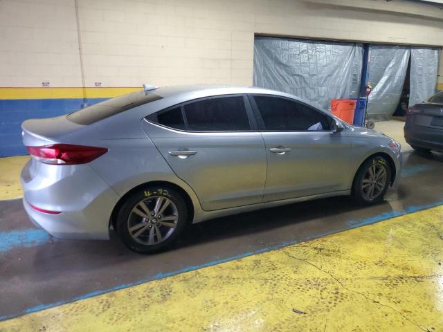 Photo 2 VIN: 5NPD84LF5HH075258 - HYUNDAI ELANTRA 