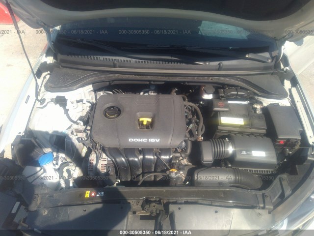 Photo 9 VIN: 5NPD84LF5HH075597 - HYUNDAI ELANTRA 