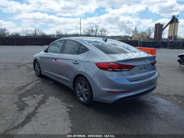 Photo 2 VIN: 5NPD84LF5HH076779 - HYUNDAI ELANTRA 