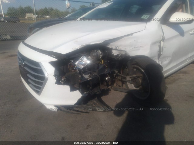 Photo 5 VIN: 5NPD84LF5HH093016 - HYUNDAI ELANTRA 