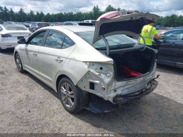 Photo 2 VIN: 5NPD84LF5HH093274 - HYUNDAI ELANTRA 