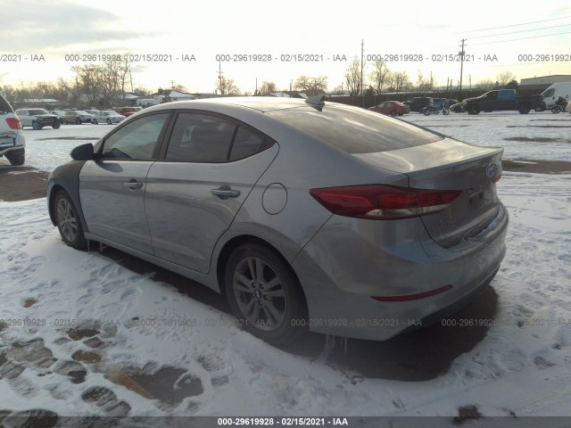 Photo 2 VIN: 5NPD84LF5HH100921 - HYUNDAI ELANTRA 