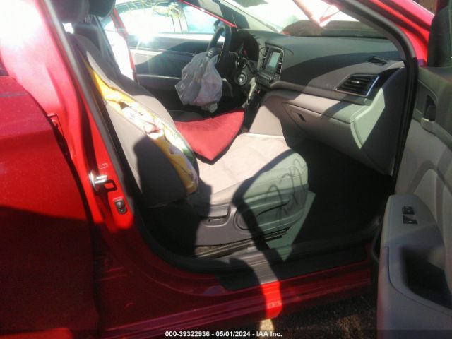 Photo 4 VIN: 5NPD84LF5HH106556 - HYUNDAI ELANTRA 