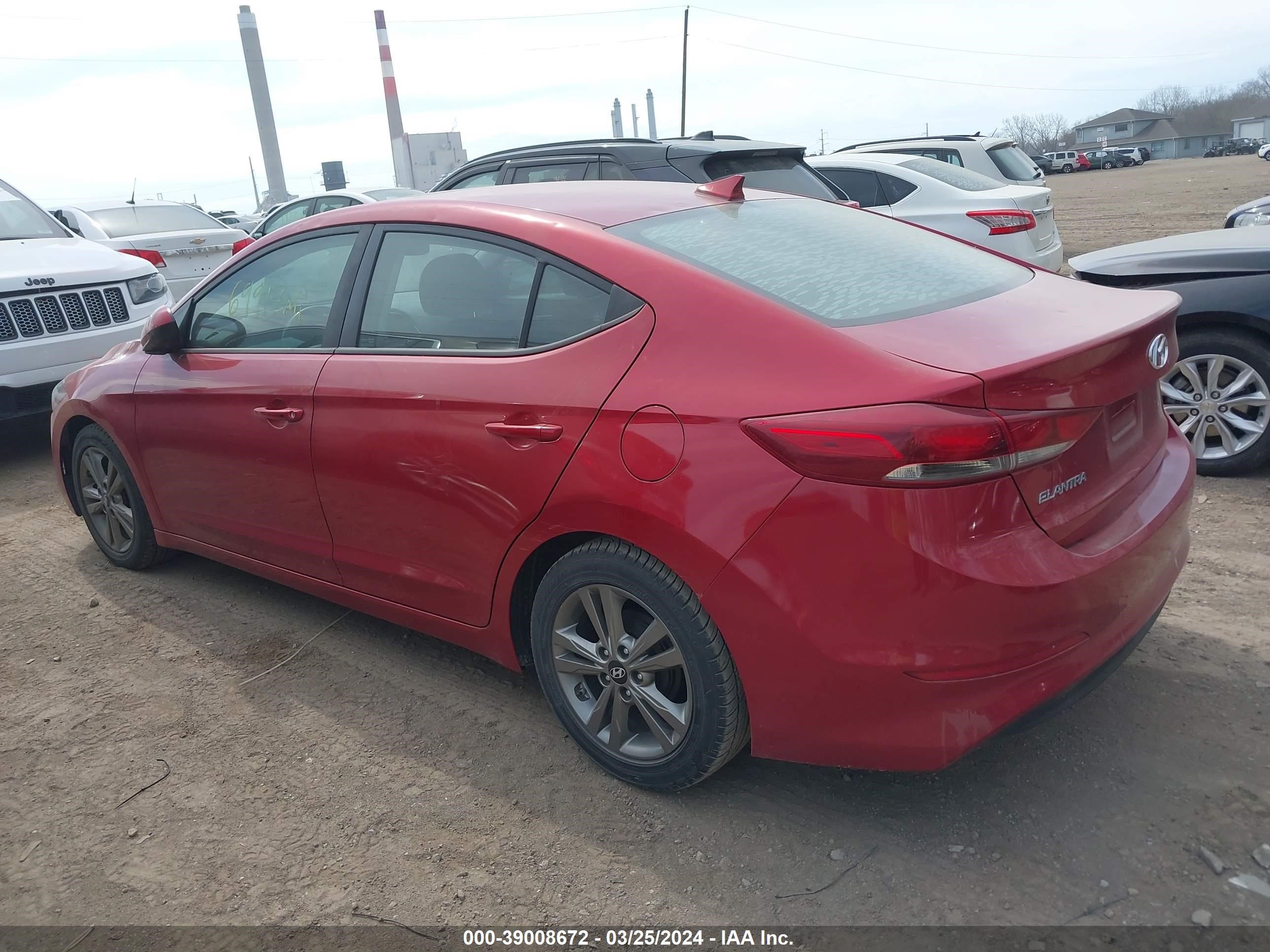 Photo 2 VIN: 5NPD84LF5HH140092 - HYUNDAI ELANTRA 