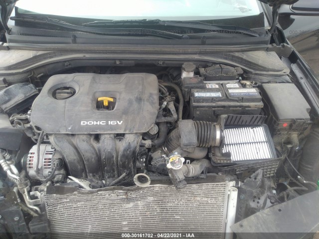 Photo 9 VIN: 5NPD84LF5HH140416 - HYUNDAI ELANTRA 