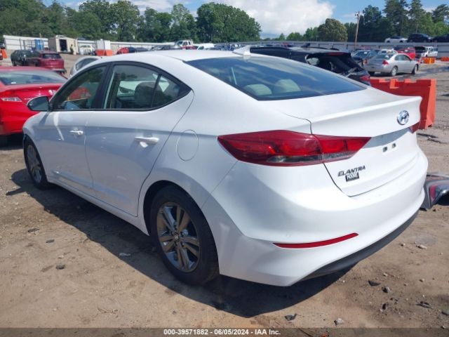 Photo 2 VIN: 5NPD84LF5HH144188 - HYUNDAI ELANTRA 