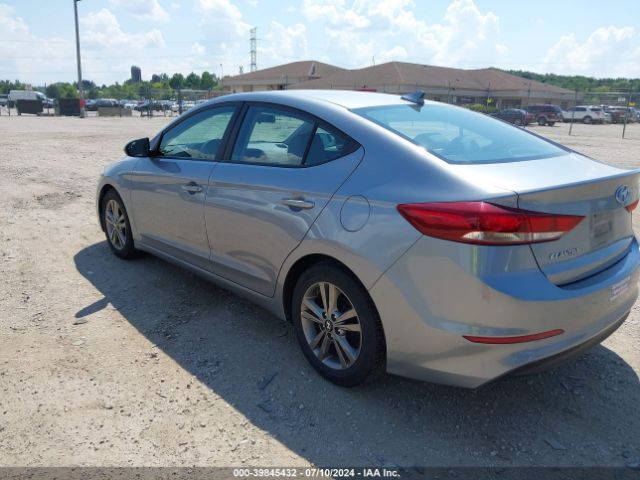 Photo 2 VIN: 5NPD84LF5HH153621 - HYUNDAI ELANTRA 