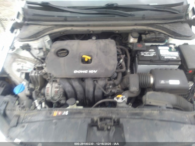 Photo 9 VIN: 5NPD84LF5HH160911 - HYUNDAI ELANTRA 