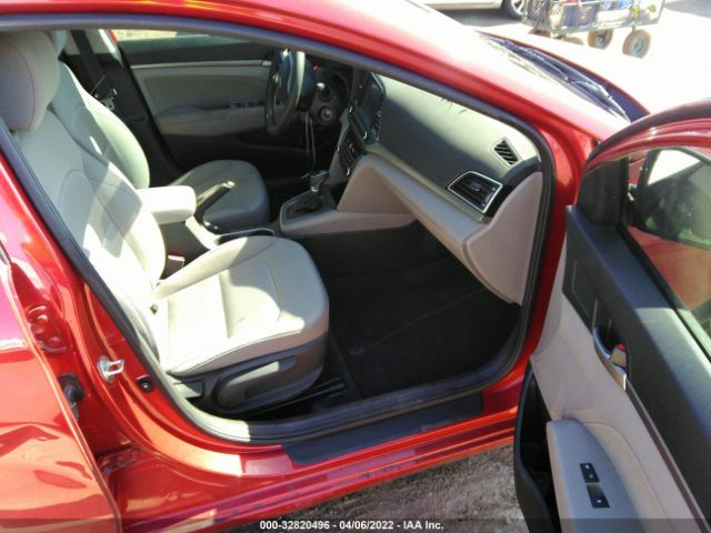 Photo 4 VIN: 5NPD84LF5HH170807 - HYUNDAI ELANTRA 