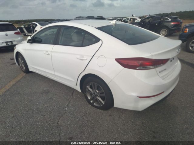 Photo 2 VIN: 5NPD84LF5HH186974 - HYUNDAI ELANTRA 