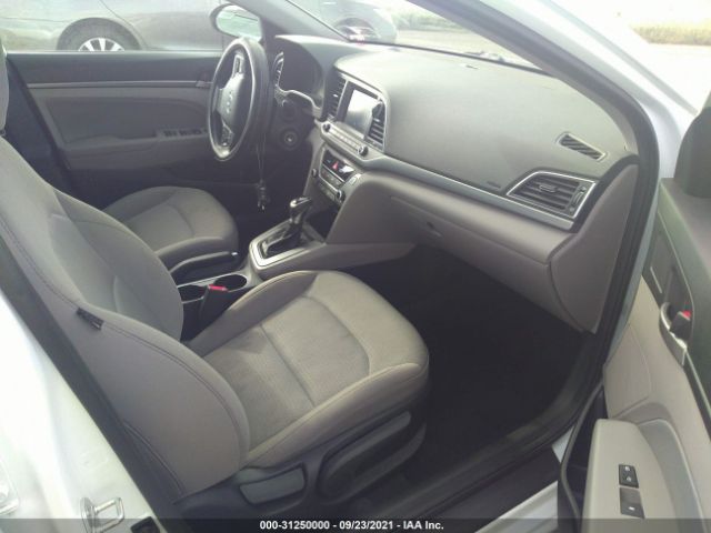 Photo 4 VIN: 5NPD84LF5HH186974 - HYUNDAI ELANTRA 