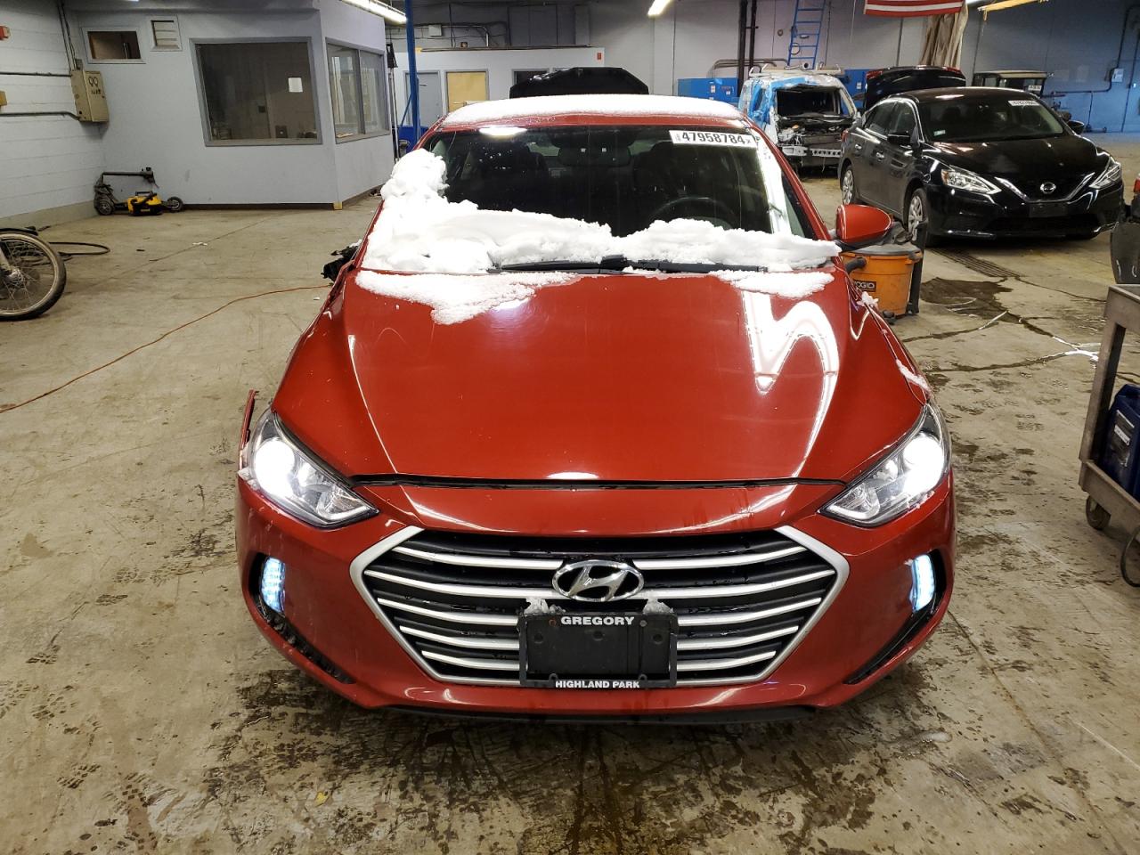 Photo 4 VIN: 5NPD84LF5HH205927 - HYUNDAI ELANTRA 