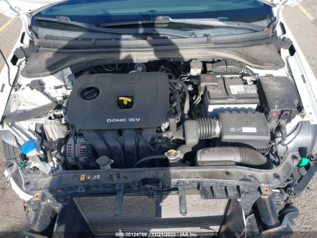 Photo 9 VIN: 5NPD84LF5HH209279 - HYUNDAI ELANTRA 