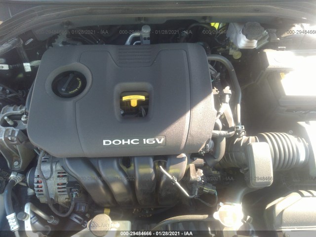 Photo 9 VIN: 5NPD84LF5HH211551 - HYUNDAI ELANTRA 