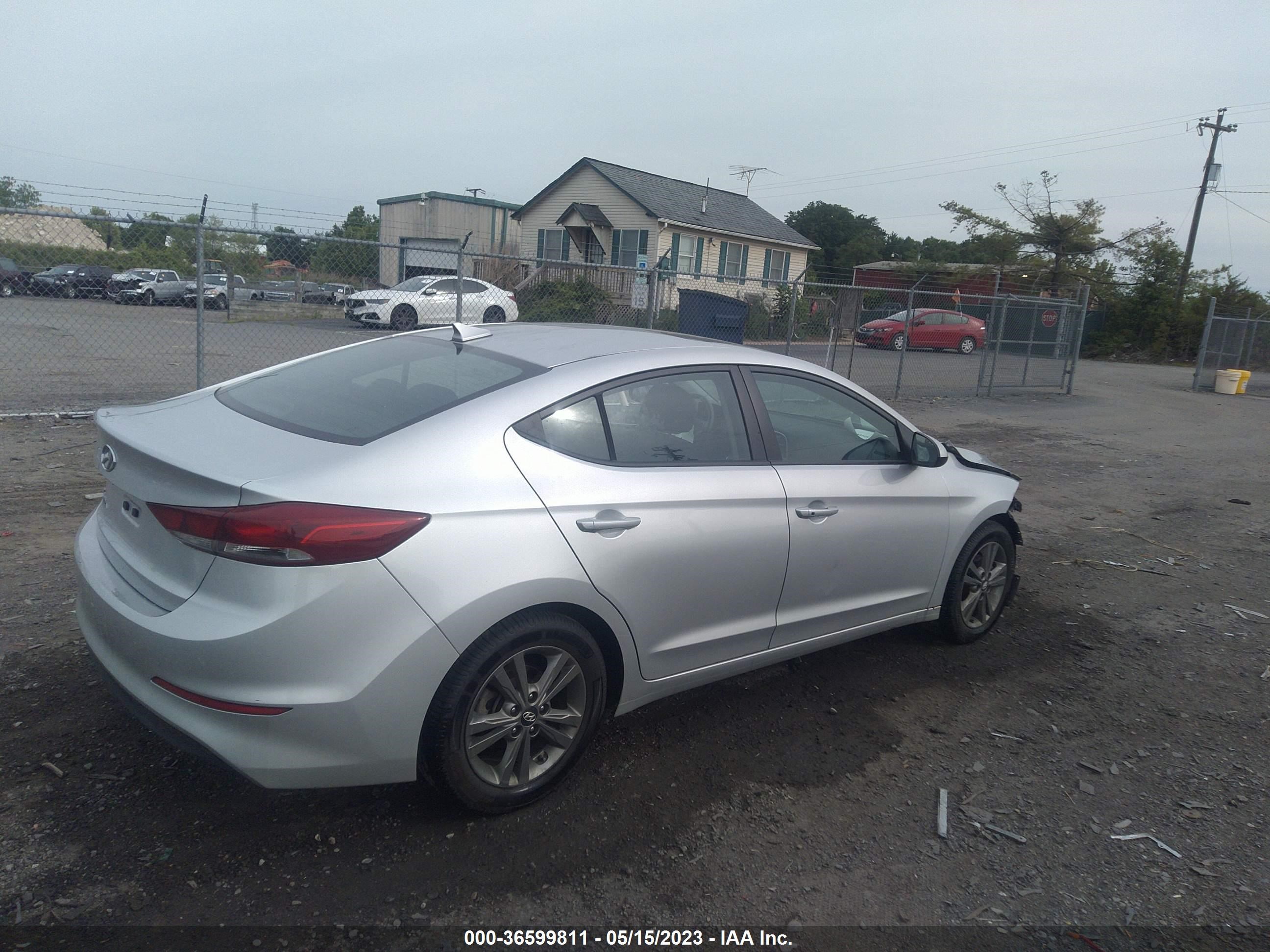 Photo 3 VIN: 5NPD84LF5JH228047 - HYUNDAI ELANTRA 