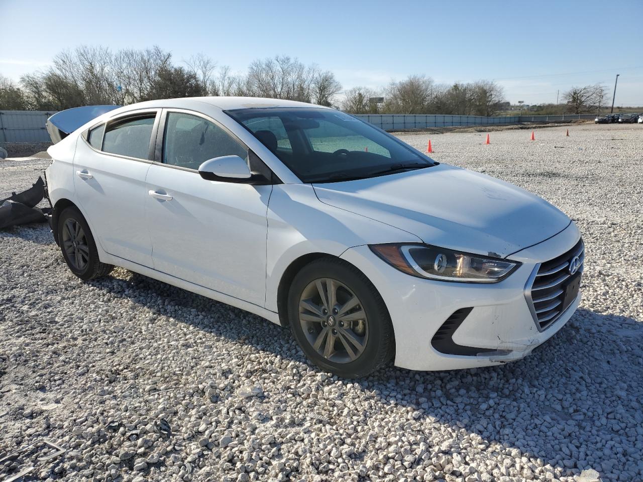 Photo 3 VIN: 5NPD84LF5JH232907 - HYUNDAI ELANTRA 