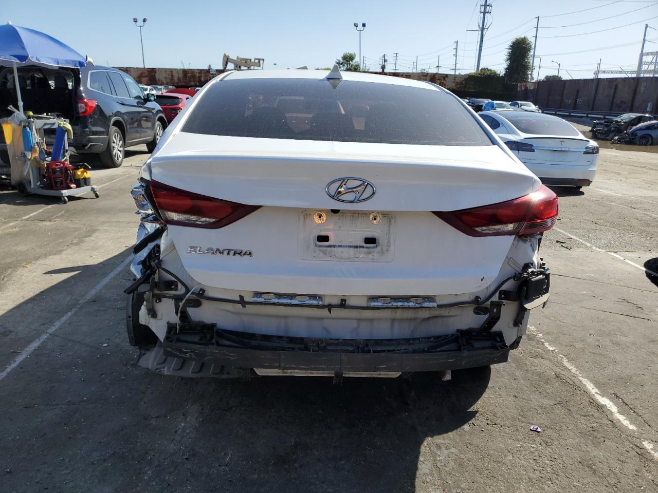 Photo 5 VIN: 5NPD84LF5JH236682 - HYUNDAI ELANTRA 