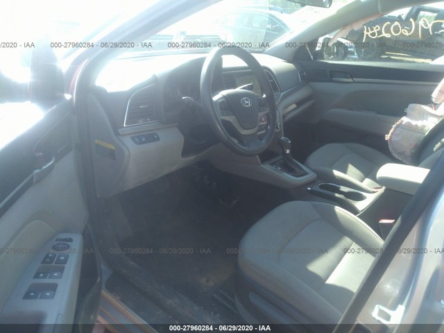 Photo 4 VIN: 5NPD84LF5JH242997 - HYUNDAI ELANTRA 