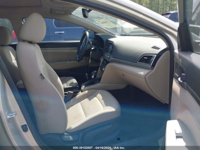 Photo 4 VIN: 5NPD84LF5JH262635 - HYUNDAI ELANTRA 