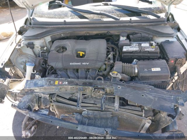 Photo 9 VIN: 5NPD84LF5JH263591 - HYUNDAI ELANTRA 