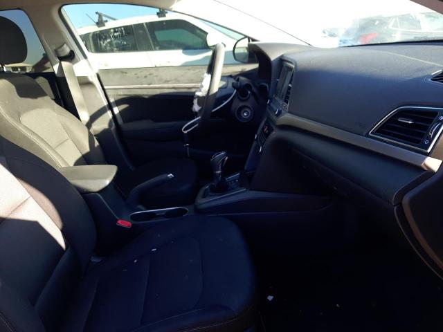 Photo 4 VIN: 5NPD84LF5JH289706 - HYUNDAI ELANTRA SE 