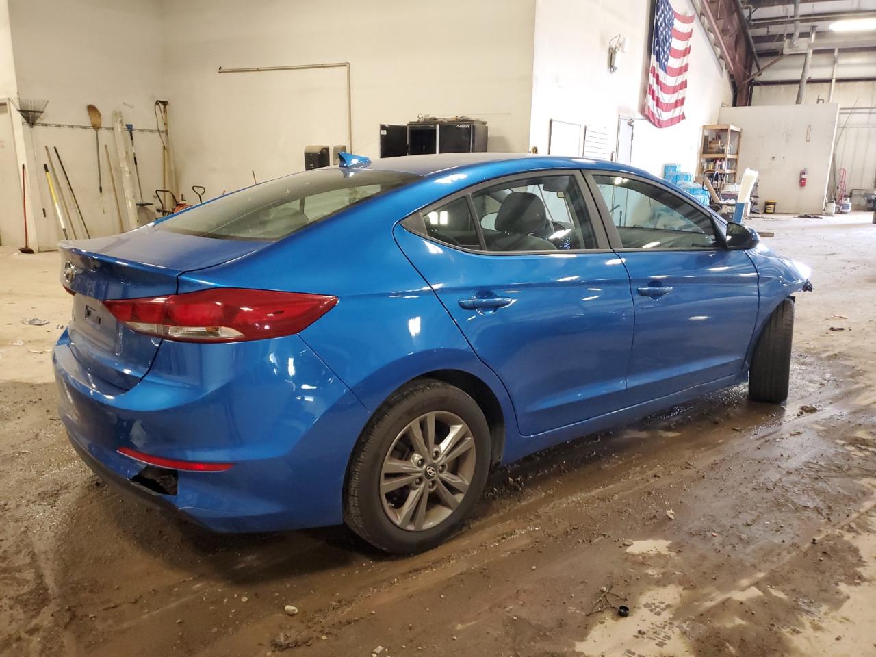 Photo 2 VIN: 5NPD84LF5JH304141 - HYUNDAI ELANTRA 