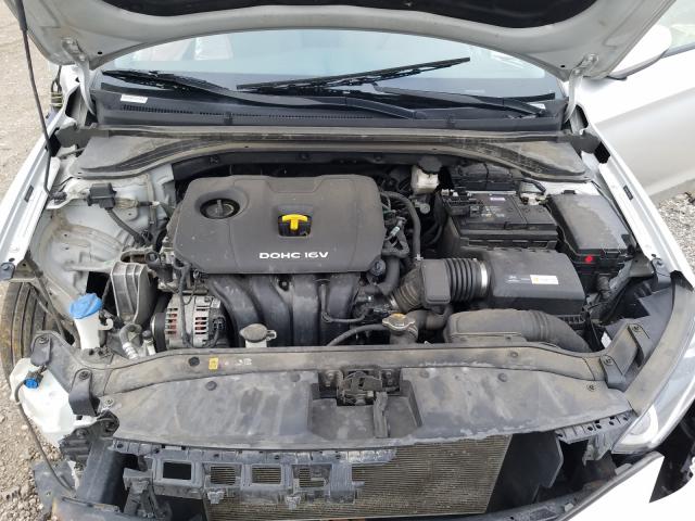 Photo 6 VIN: 5NPD84LF5JH307976 - HYUNDAI ELANTRA SE 