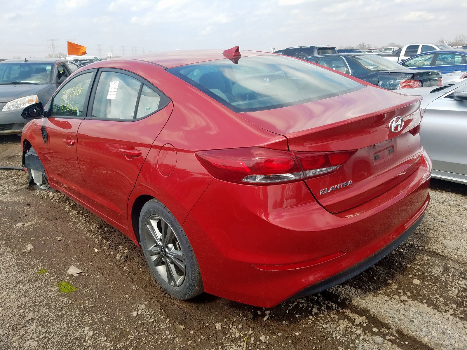 Photo 2 VIN: 5NPD84LF5JH308061 - HYUNDAI ELANTRA SE 