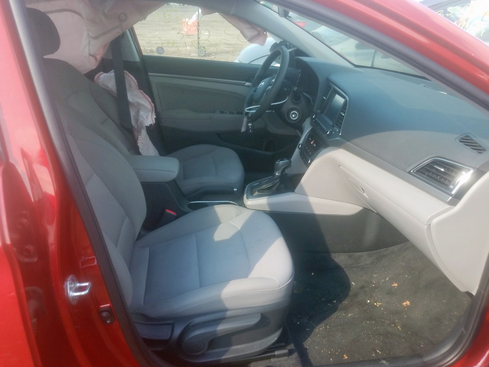 Photo 4 VIN: 5NPD84LF5JH308061 - HYUNDAI ELANTRA SE 