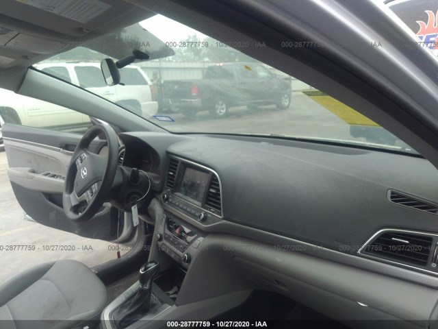 Photo 4 VIN: 5NPD84LF5JH318248 - HYUNDAI ELANTRA 