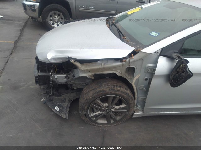 Photo 5 VIN: 5NPD84LF5JH318248 - HYUNDAI ELANTRA 