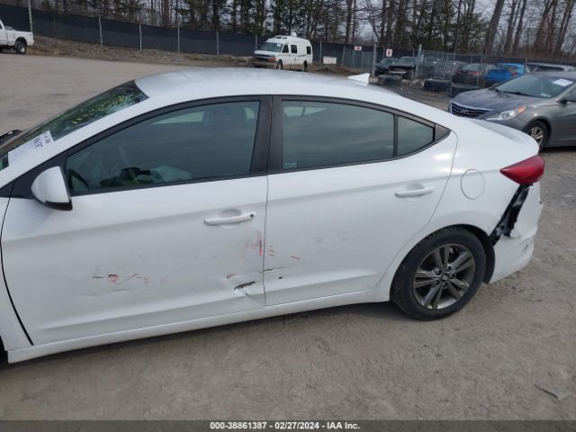 Photo 5 VIN: 5NPD84LF5JH323904 - HYUNDAI ELANTRA 