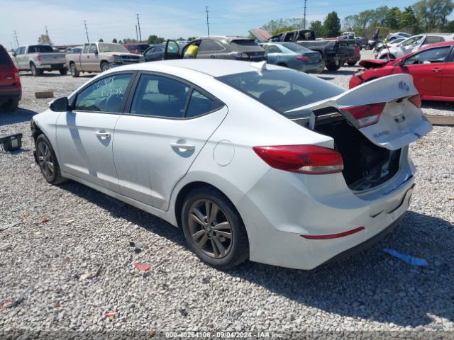 Photo 2 VIN: 5NPD84LF5JH339908 - HYUNDAI ELANTRA 