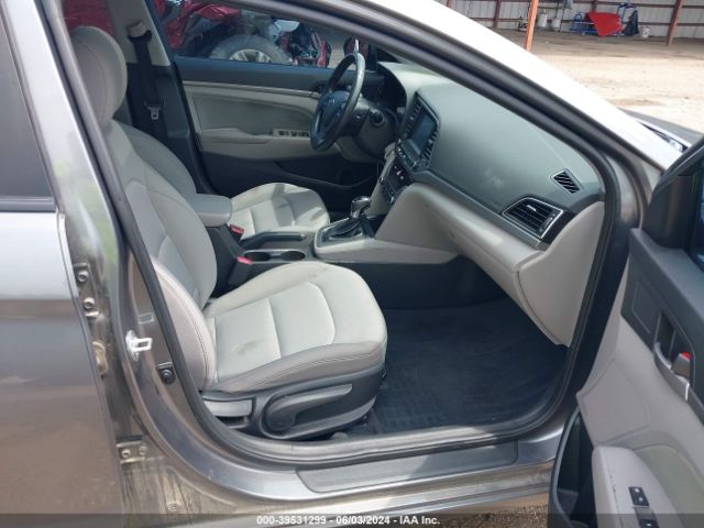 Photo 4 VIN: 5NPD84LF5JH346387 - HYUNDAI ELANTRA 