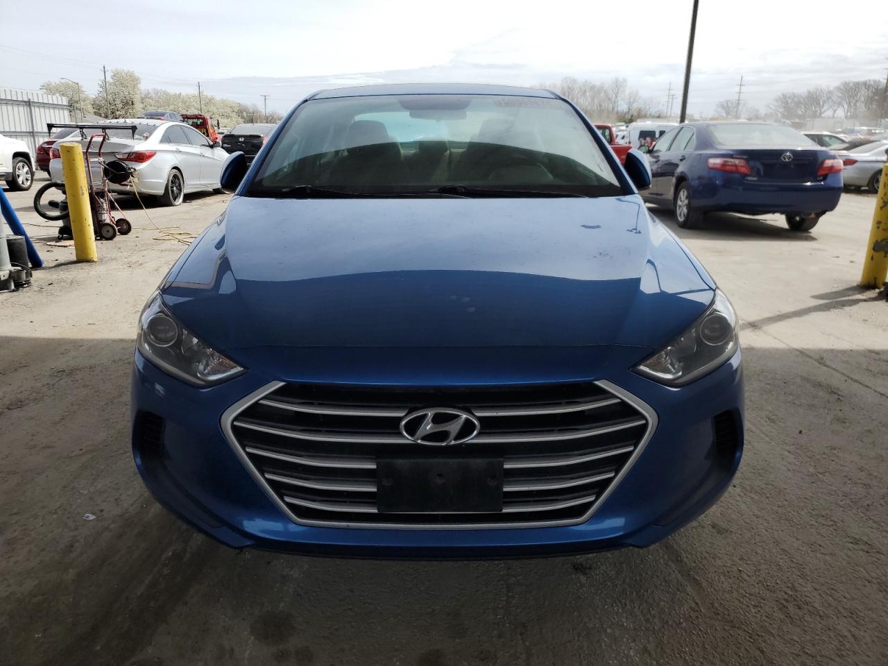 Photo 4 VIN: 5NPD84LF5JH348396 - HYUNDAI ELANTRA 