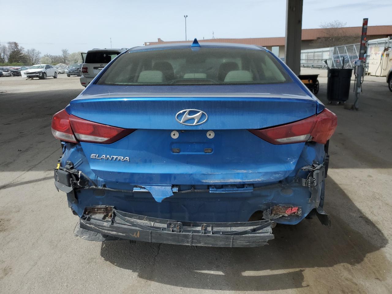 Photo 5 VIN: 5NPD84LF5JH348396 - HYUNDAI ELANTRA 