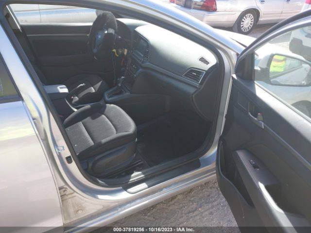 Photo 4 VIN: 5NPD84LF5JH353985 - HYUNDAI ELANTRA 