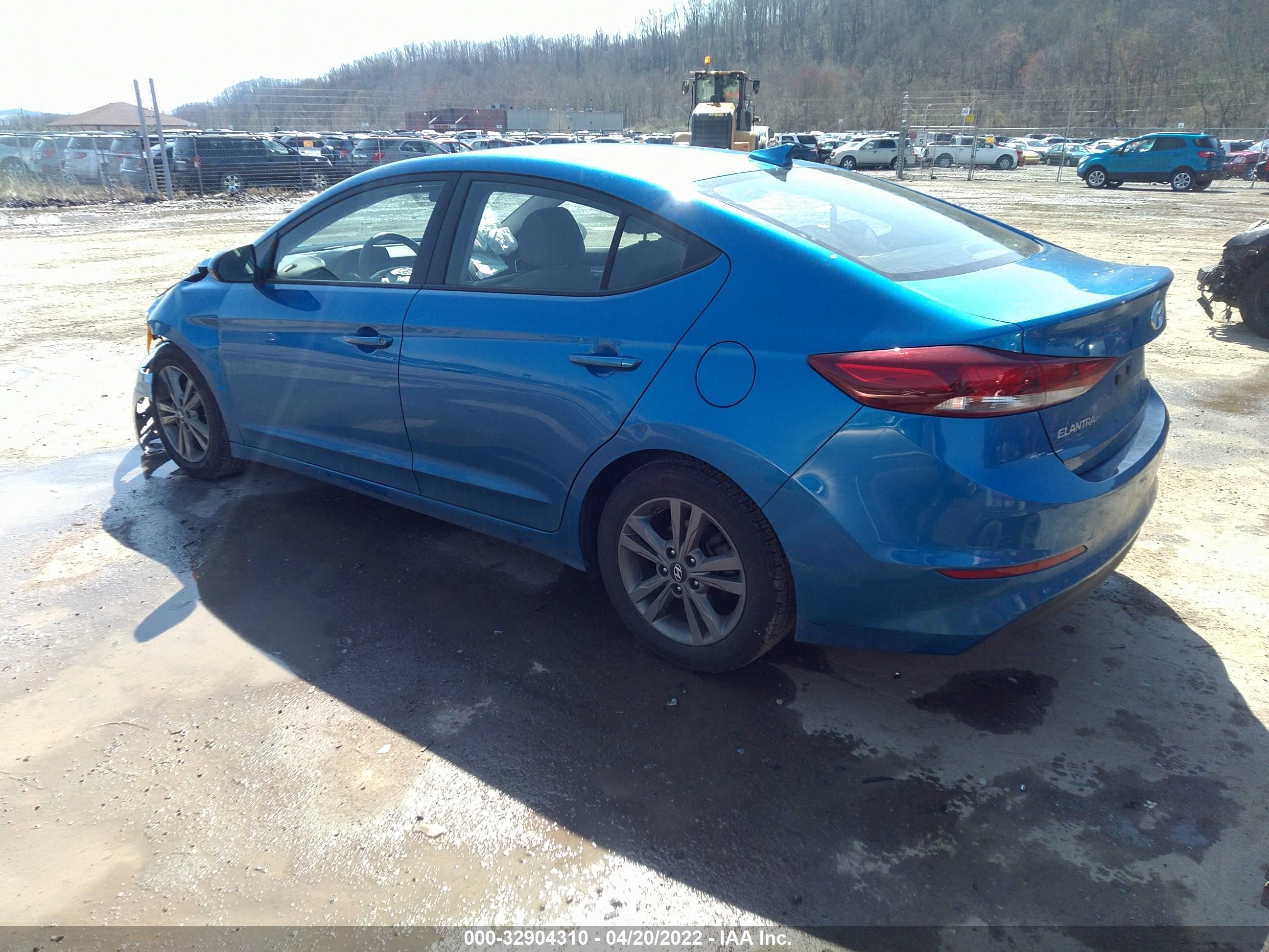 Photo 2 VIN: 5NPD84LF5JH365652 - HYUNDAI ELANTRA 