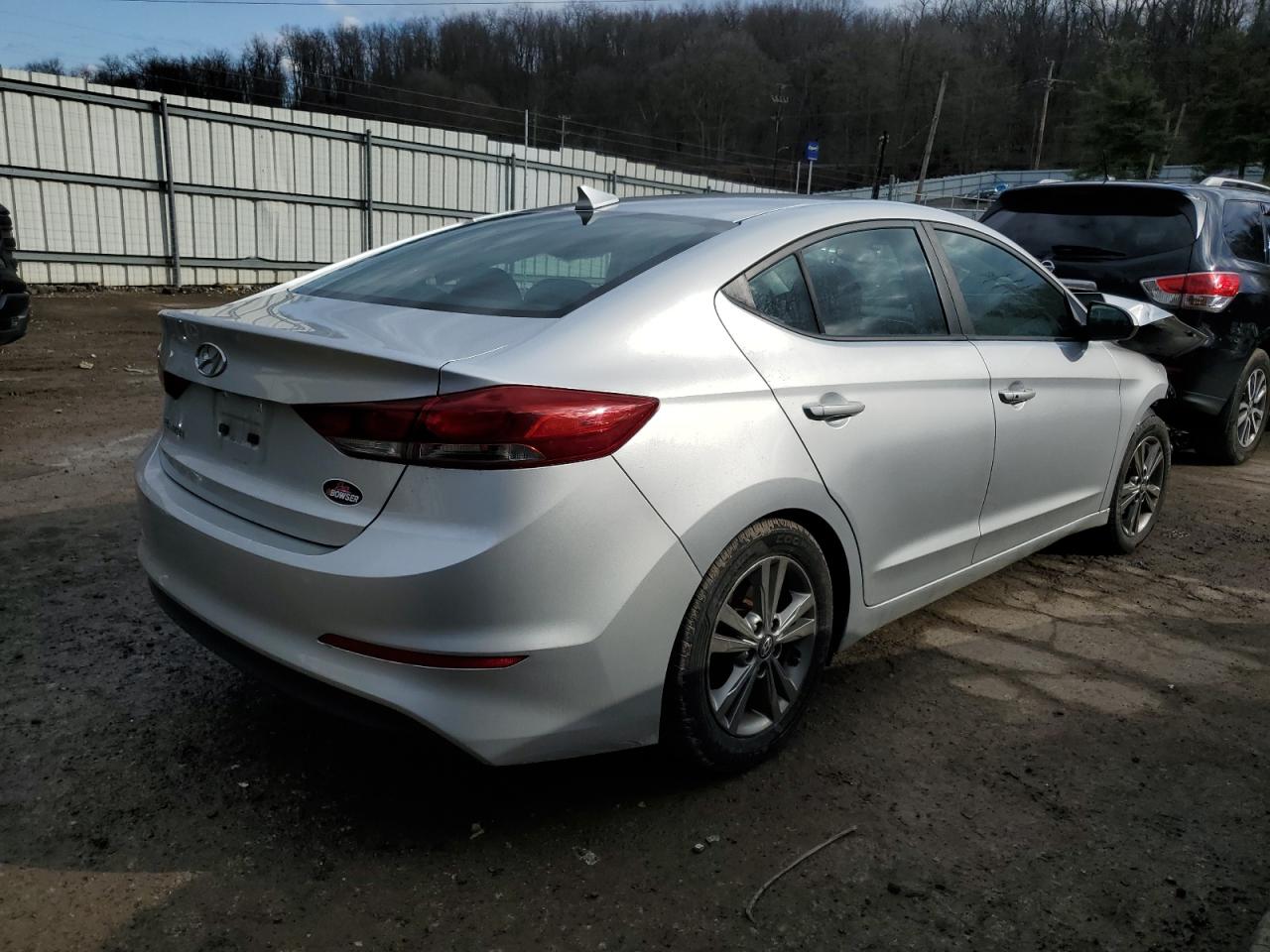 Photo 2 VIN: 5NPD84LF5JH365909 - HYUNDAI ELANTRA 