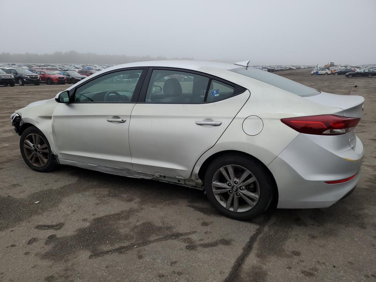 Photo 1 VIN: 5NPD84LF5JH369894 - HYUNDAI ELANTRA 