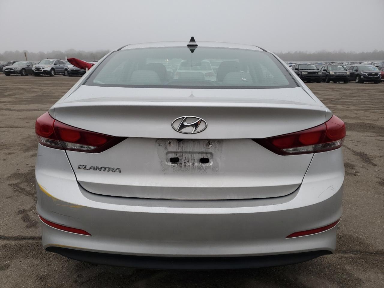 Photo 5 VIN: 5NPD84LF5JH369894 - HYUNDAI ELANTRA 