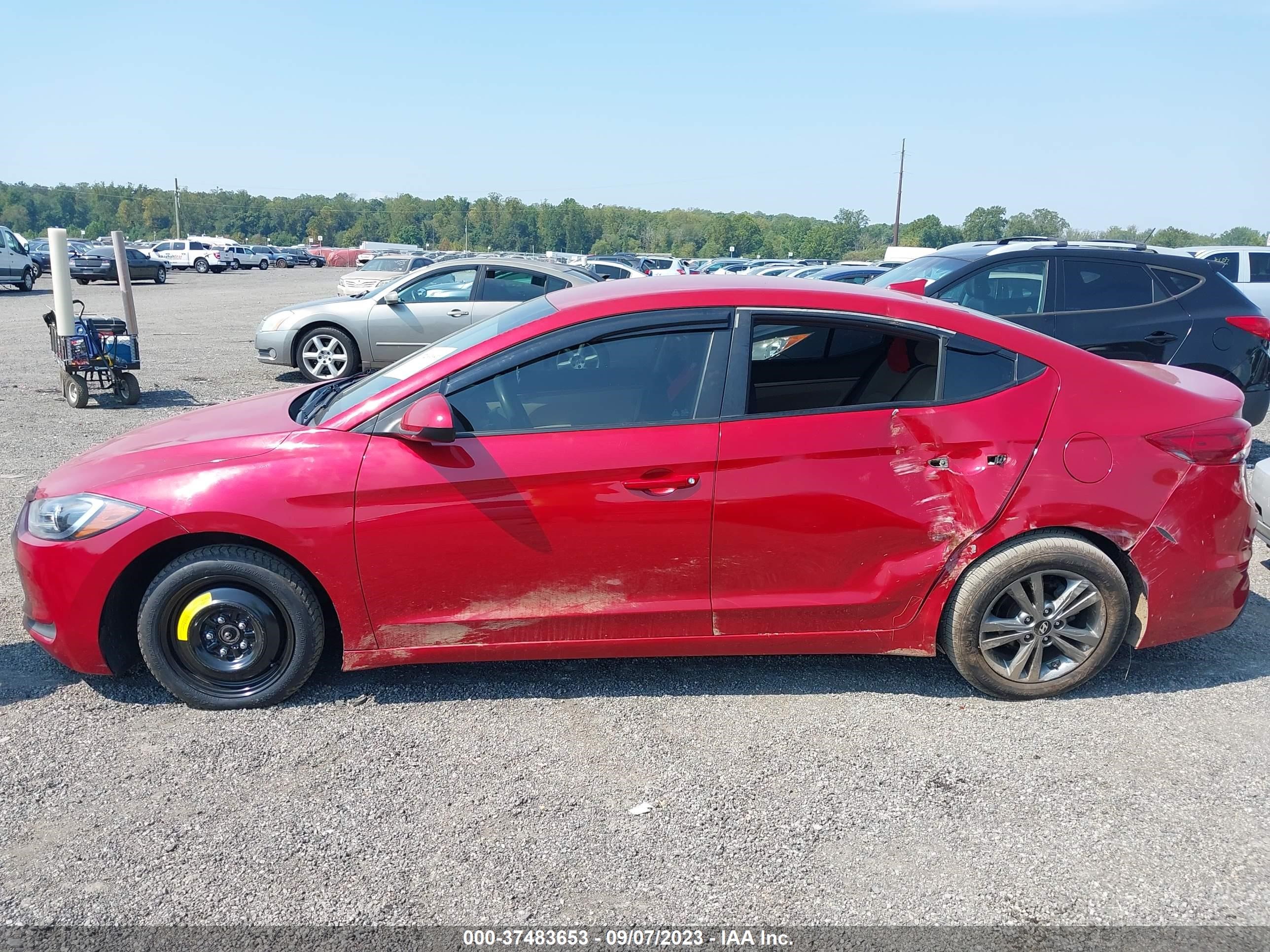 Photo 13 VIN: 5NPD84LF5JH369989 - HYUNDAI ELANTRA 