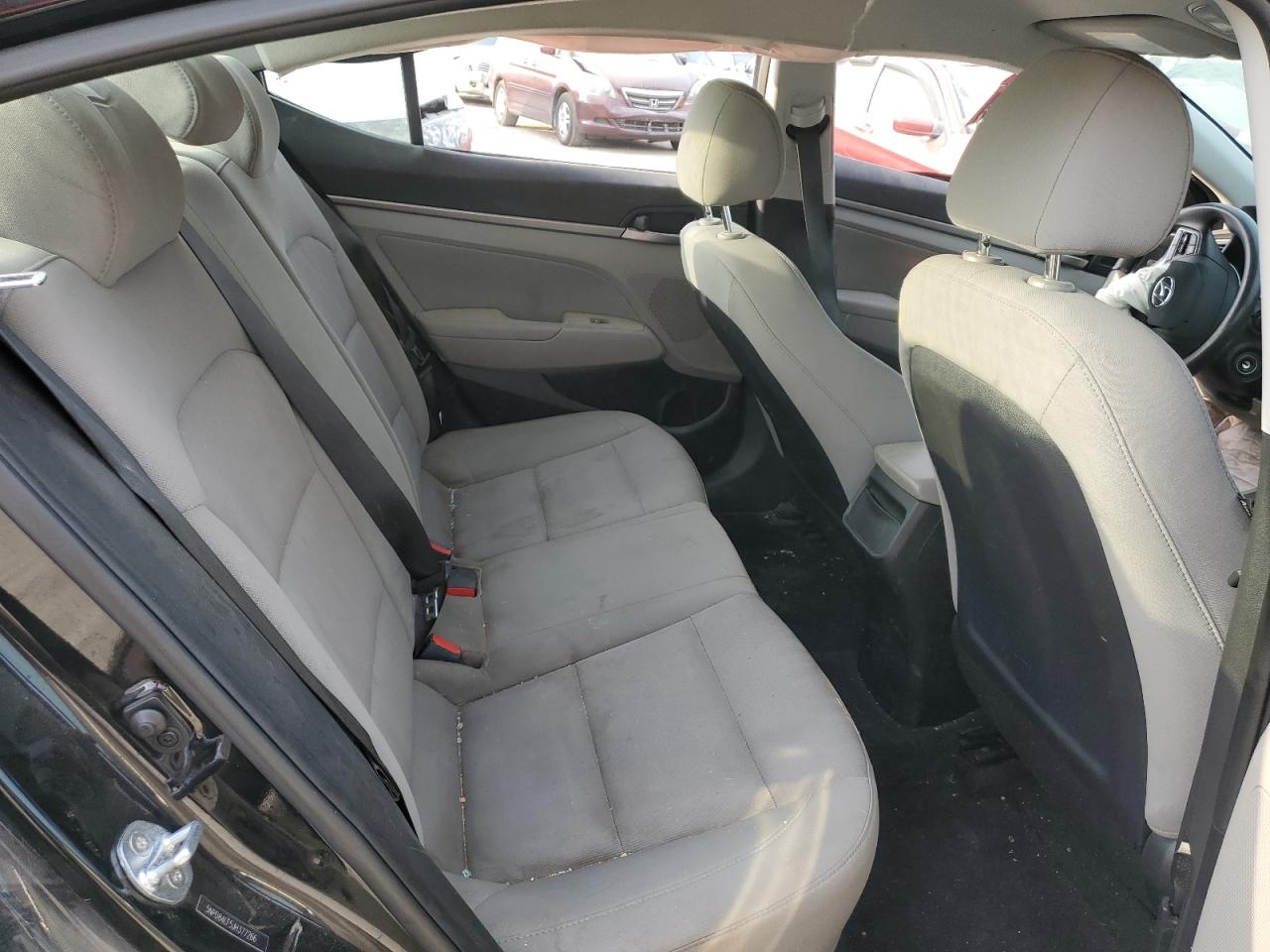 Photo 9 VIN: 5NPD84LF5JH377266 - HYUNDAI ELANTRA 